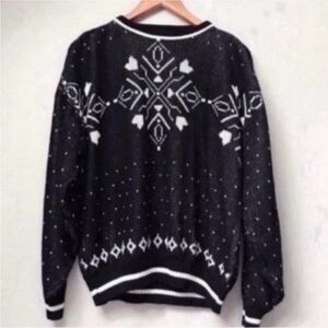 Black & White Knit Patterned Sweater